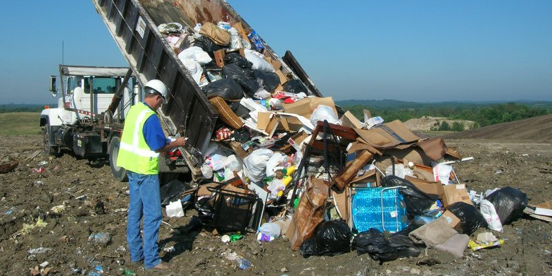 Rumpke Employee Performing A Waste Audit