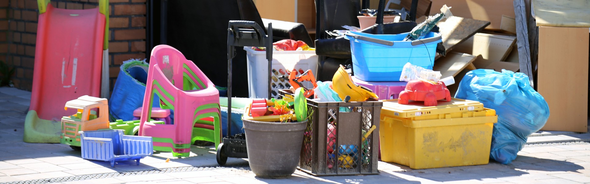 Junk Along Curb For Rumpke Haul It Away Junk Removal Service